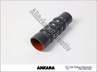 Ford Yedek Parça - İBRAŞ İNTERCOOLER HORTUMU (KÖRÜKLÜ) (KIRMIZI SLİKON)